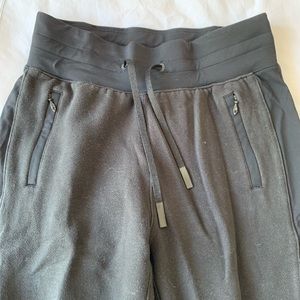 Lululemon joggers size 2
